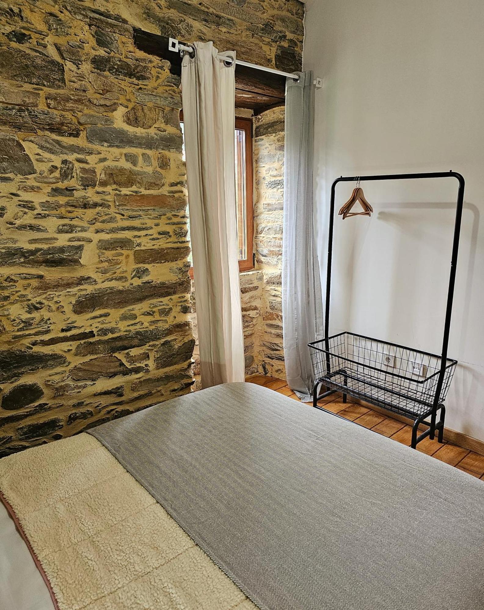 Pampihouse, Luxury Rustic House Near River パンピリョーザ・ダ・セーラ エクステリア 写真